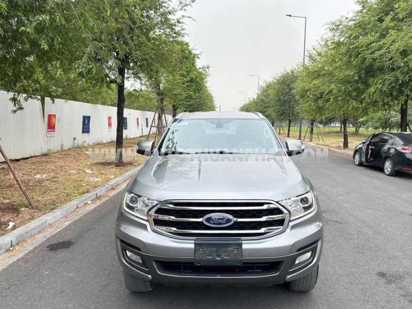 Ford Everest Trend 2.0L 4x2 AT 2019