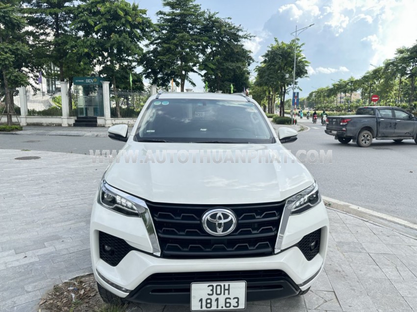 Toyota Fortuner 2.7V 4x2 AT 2021