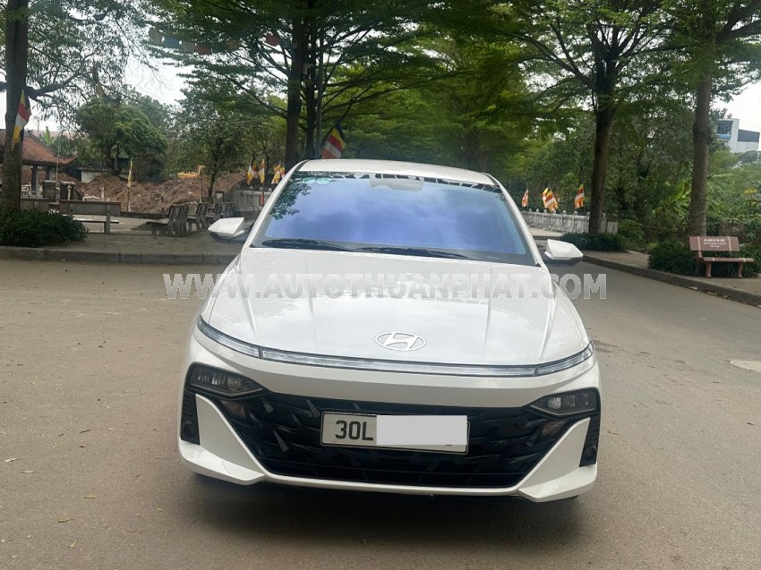 Hyundai Accent Cao cấp 1.5 AT