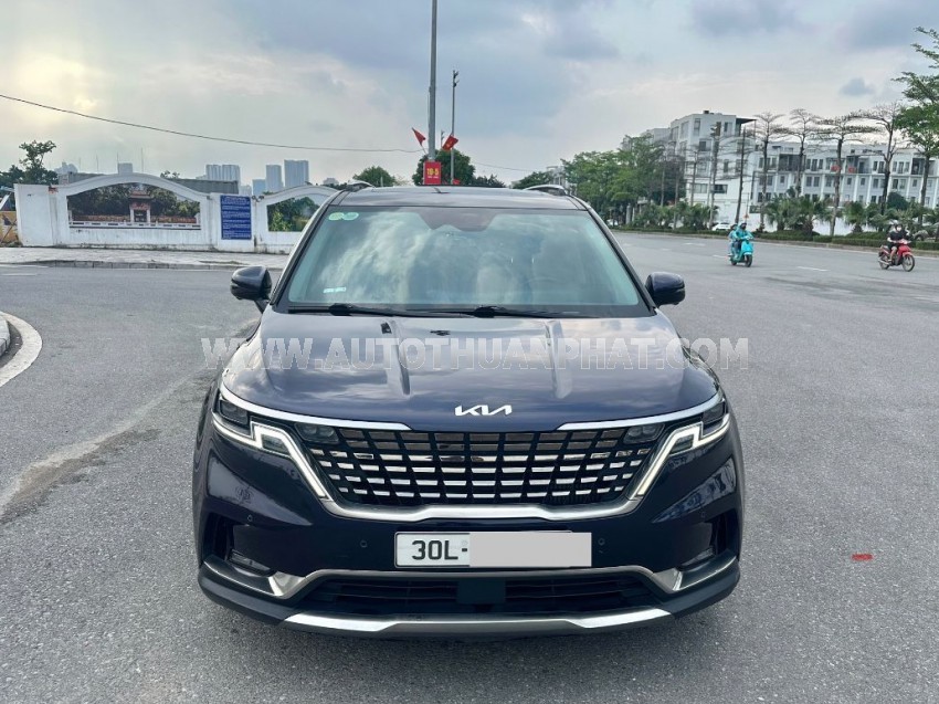 Kia Carnival Signature 2.2D